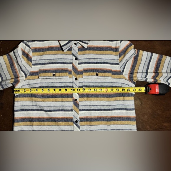 L.L. Bean Signature Series Aztec Archive Chamois Tunic Shirt w/ Pockets - Picture 11 of 16